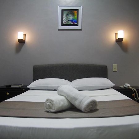 ויראק Catanduanes Midtown Inn מראה חיצוני תמונה