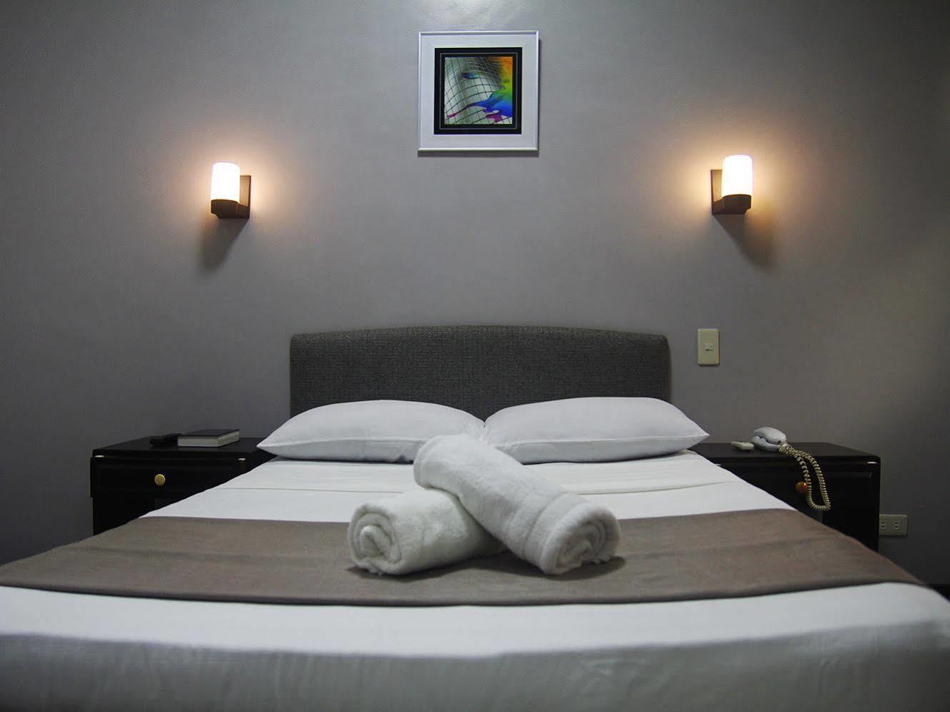 ויראק Catanduanes Midtown Inn מראה חיצוני תמונה